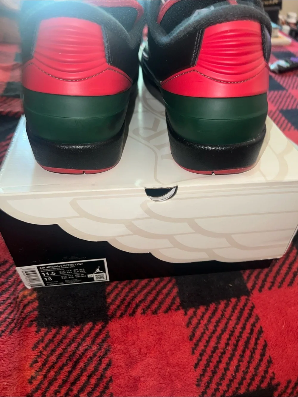 Jordan Men's Black and Red Low-Top Sneakers
